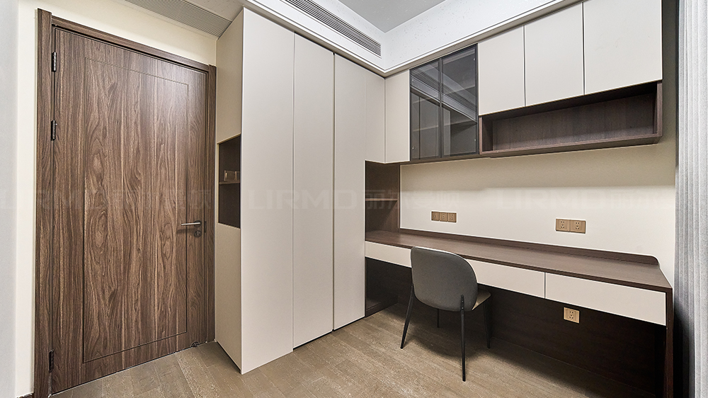 現(xiàn)代極簡(jiǎn)風(fēng)-龍湖翠湖壹號(hào)